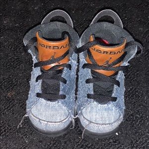 Jordan Retro 6’s Demin